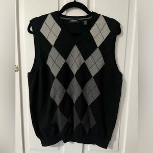 Van Heusen Black and Gray Argyle V-Neck Sweater vest